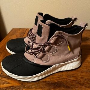 Sorel Out N About Classic Waterproof Duck Boot- Size 8